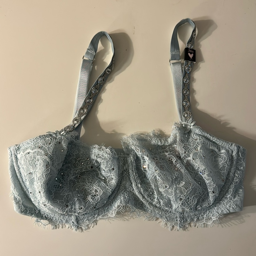 NWT Victoria Secret Unlined Bra